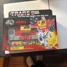 Transformers Retro 40th Anniversary Autobot Blaster & Steeljaw Action Figure NEW