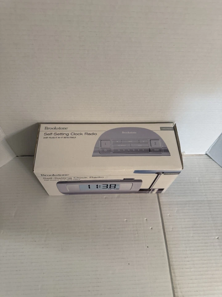 Brookstone 4511 TimeSmart Self Setting Digital Dual Alarm Clock -New - Image 4 of 4