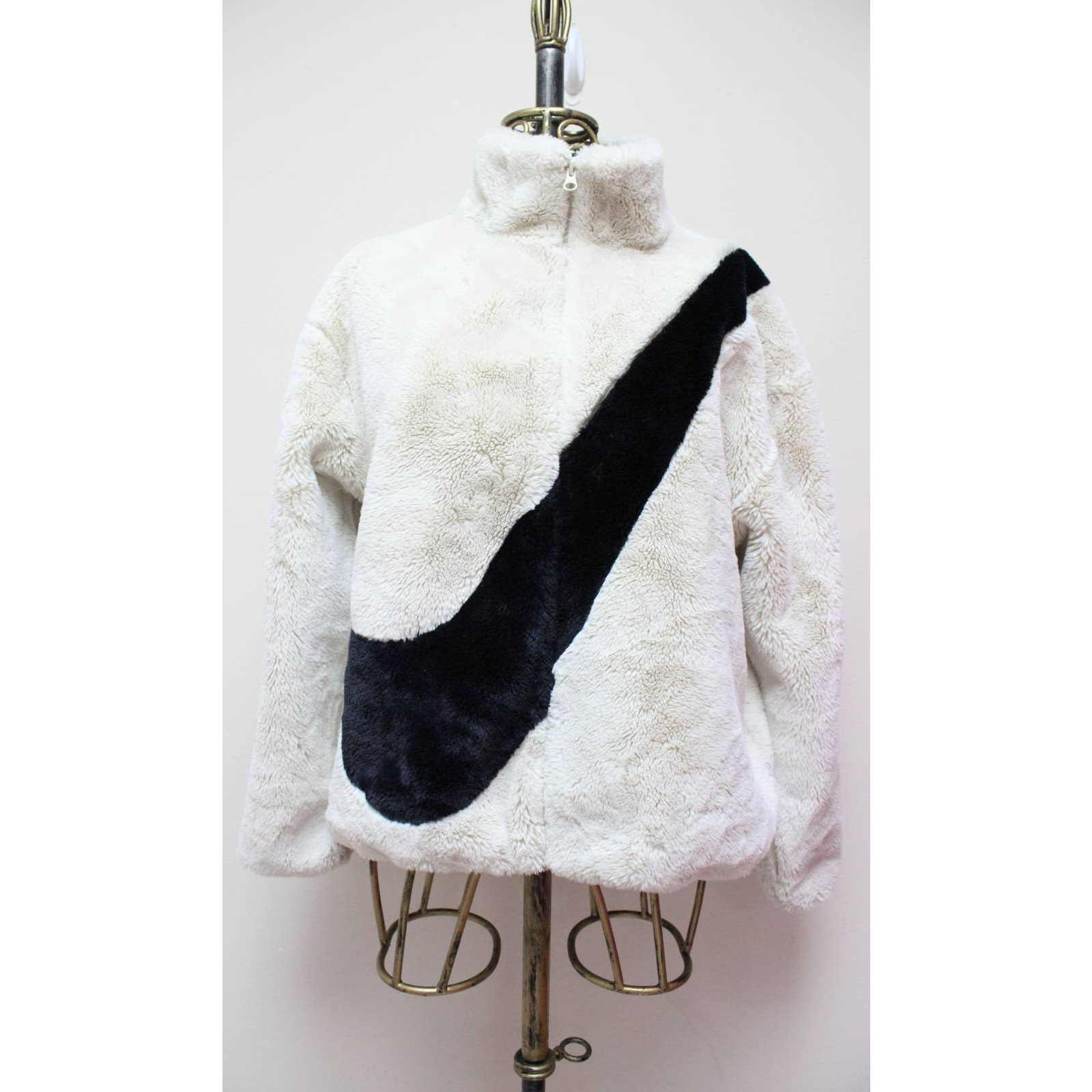 SACAI X NIKE Nike NSW Peluche Crema Swoosh Check Pelliccia Ecopelliccia Teddy Giacca Oversize XS