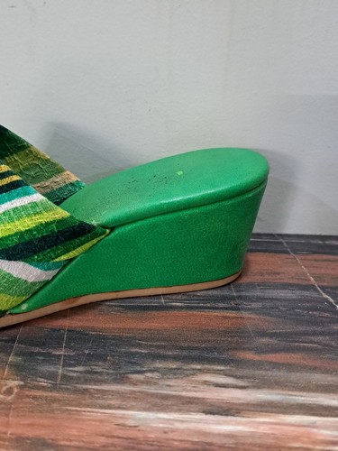 Vintage 70er Jahre Größe 6/6,5 grüne Streifen Keilabsatz Sandalen Schuhe Gummisohle guter Zustand " - Bild 15 von 24