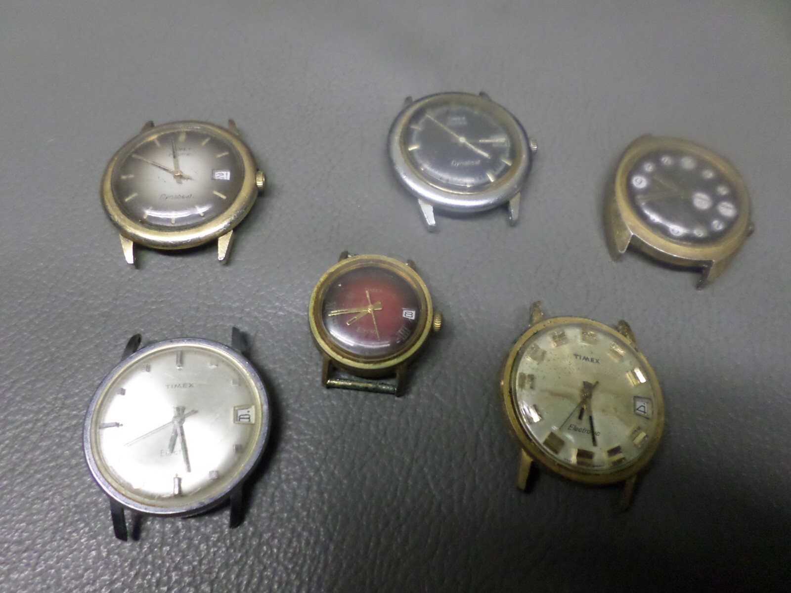 LOT OF 6 VINTAGE MEN'S TIMEX QUARTZ WATCHES- ELECTRIC, DYNABEAT -REAR WIND PARTS