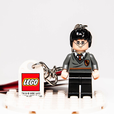 NEW Lego Minifigure Key Chain - Harry Potter Gryffindor Crest