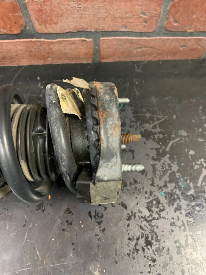 2006 Chrysler 300 OEM Bilstein conjunto de apoio de suspensão dianteiro lateral driver 05290474AB - Imagem 2 de 4