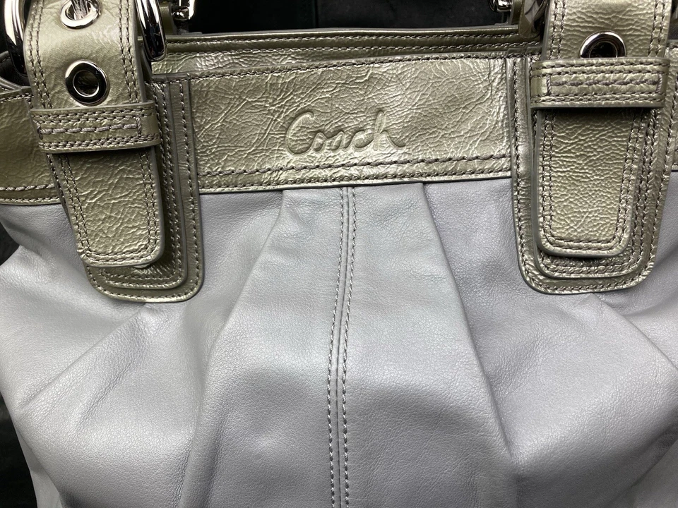 Coach Grey Leather Hobo Bag - Imagem 3 de 4