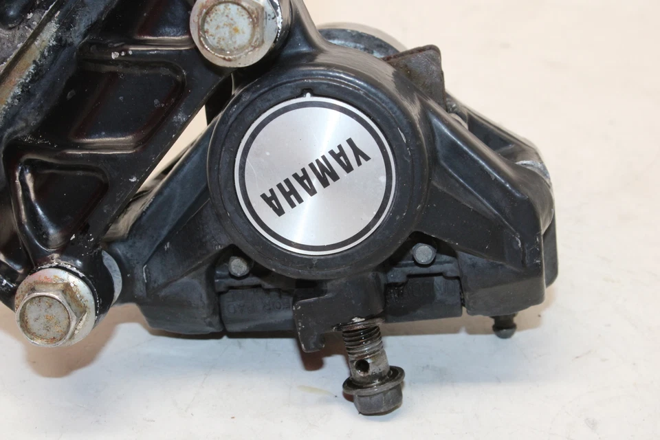 Pinza de freno trasera Yamaha Fj600 1985 con soporte de montaje Foto 2 de 4