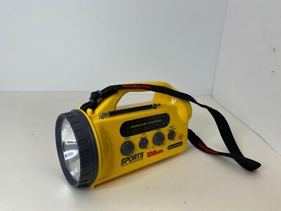 🔵 Vintage Wilson Sports Engineered AM/FM Radio W/ Flashlight