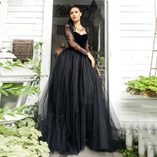 Gothic Black Wedding Dresses Long Sleeves Long Sleeves Lace Applique Bridal Gown