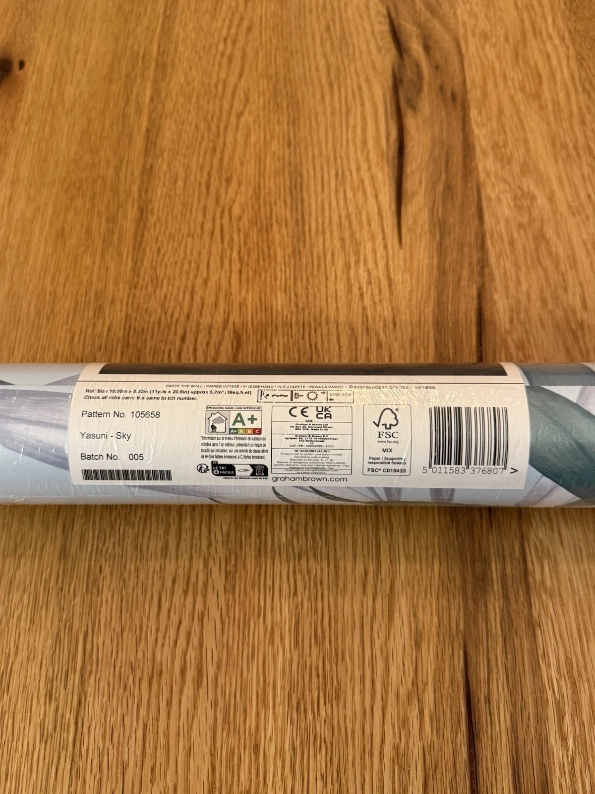 1 Roll Graham & Brown Wallpaper Yasuni Sky 105658 10m x 52cm - Brand New 2
