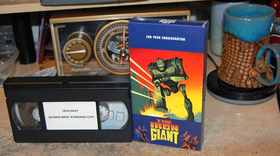 Rare :"Iron Giant", Warner Bros. Screening VHS Video. - Image 4 of 4