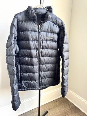 Marmot Men s 800 Fill Down Puffer Jacket Gray L Full Zip Zipped Pockets