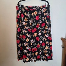 Sag Harbor Woman Floral Button Front Midi Skirt Black Red Tropical Rayon 1X