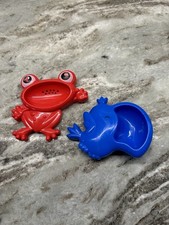 Red Frog blue Toucan Water / Sand Scoop 3.5" Toy by Fisher Price Bath Tub