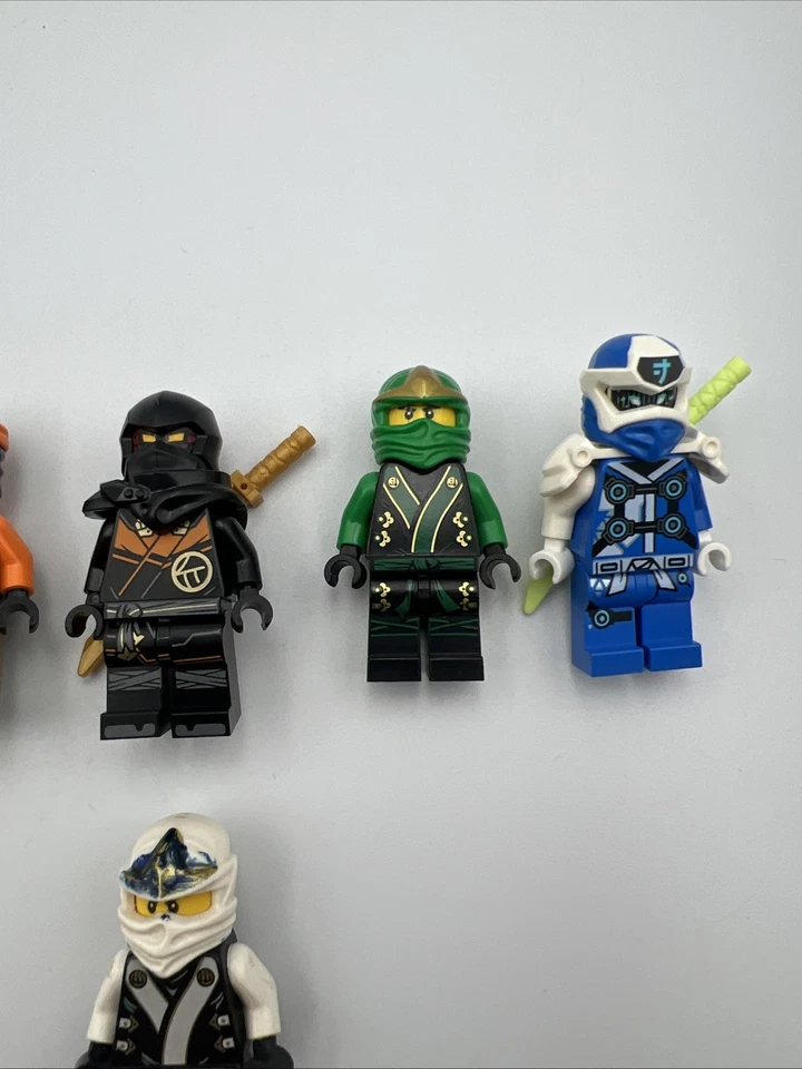 LEGO Ninjago Minifigures - 6 Figures - Lot 2 - Image 4 of 4