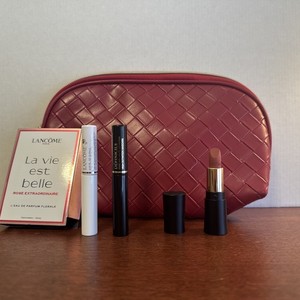 Ensemble Lannome - Sac de maquillage avec/Définicils, Booster de Cils, Rouge à lèvres & La Vie est Belle
