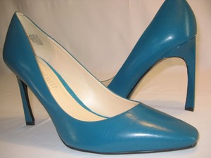 green pumps size 11