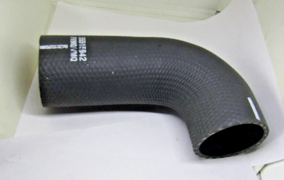 55515942 GM INTERCOOLER MANGUERA 20-23 CHEVROLET SILVERADO 1500 3,0 L DIÉSEL NUEVO Foto 2 de 4