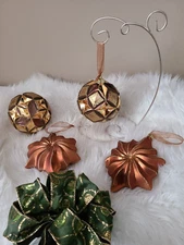FRONTGATE HOLIDAY Collection CHRISTMAS ORNAMENTS 2 Brown/Gold & 2 Bronze/Gold