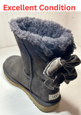 UGG Bailey Bow Boots Women's Size 9