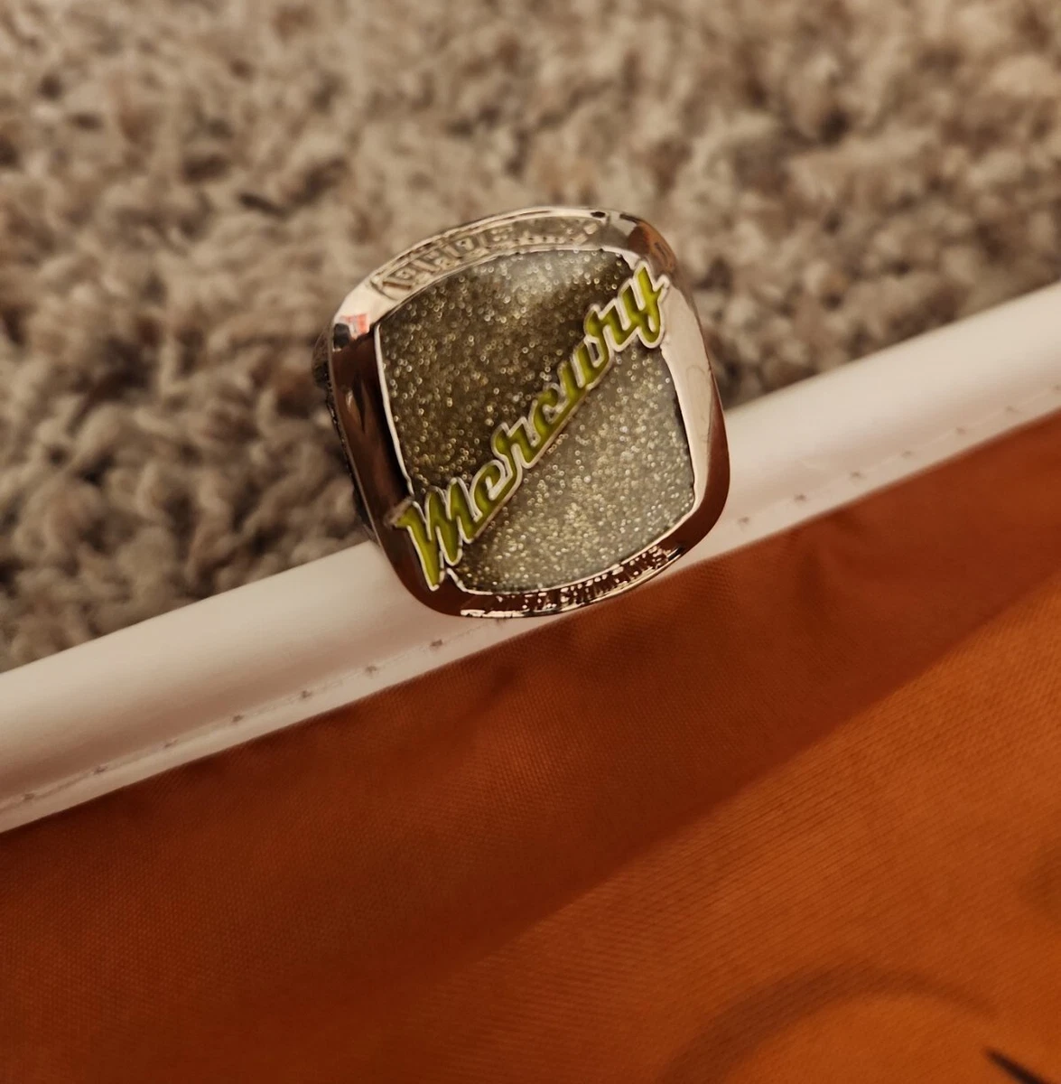 uitzondering Wonen grip Phoenix Mercury 2007 WNBA Finals Champions Basketball Ring New SGA RARE + Flag | eBay uitzondering Wonen grip Phoenix Mercury 2007 WNBA Finals Champions Basketball Ring New SGA RARE + Flag | eBay