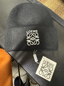Loewe Beanie | eBay UK display picture 1