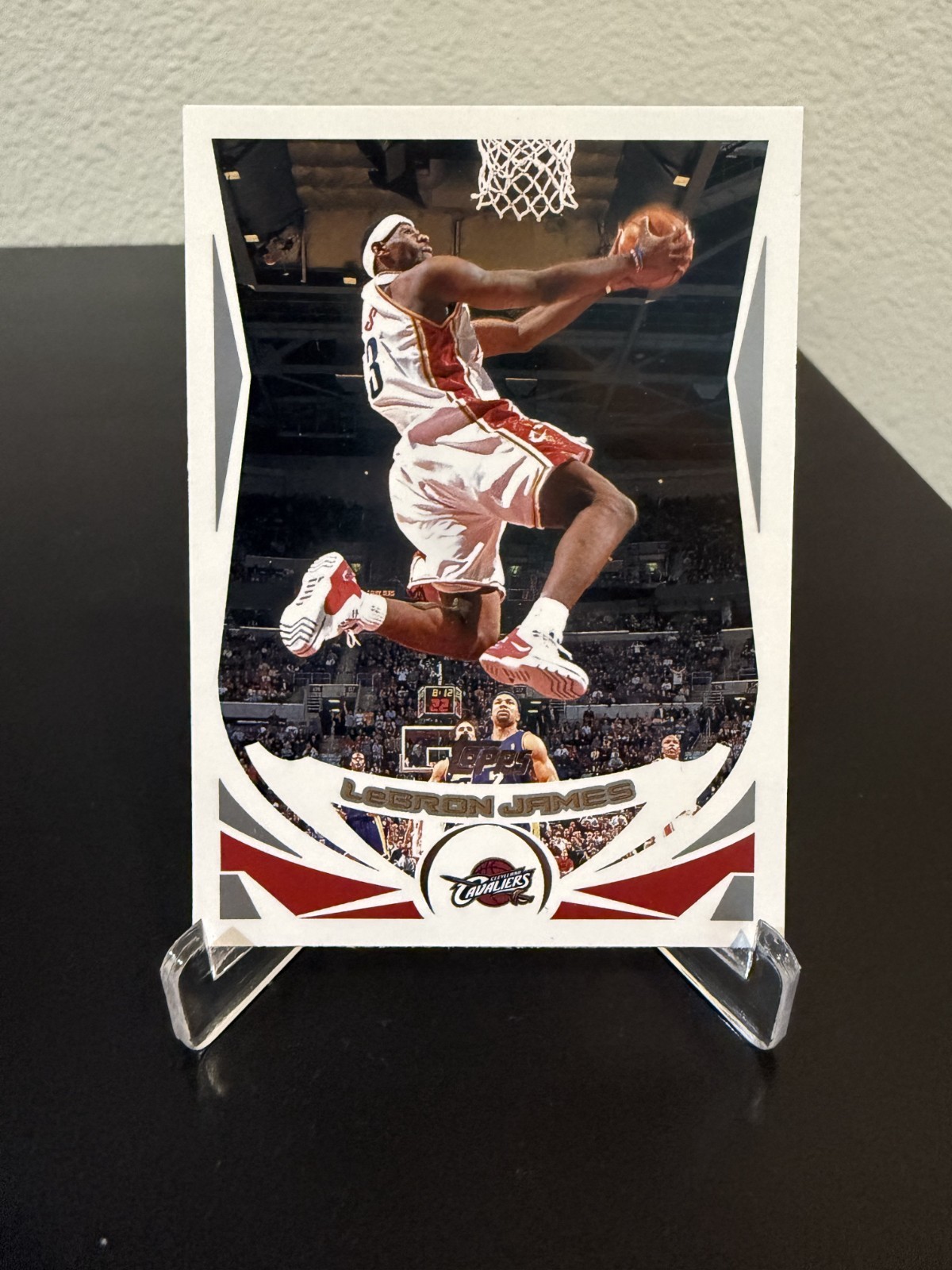 2004-2005 Topps - LeBron James #23 2nd Year