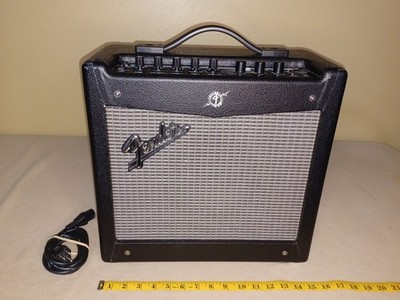 Fender Mustang 1 (V.2) 20 Watt Modeling Guitar Combo Amplifier #054