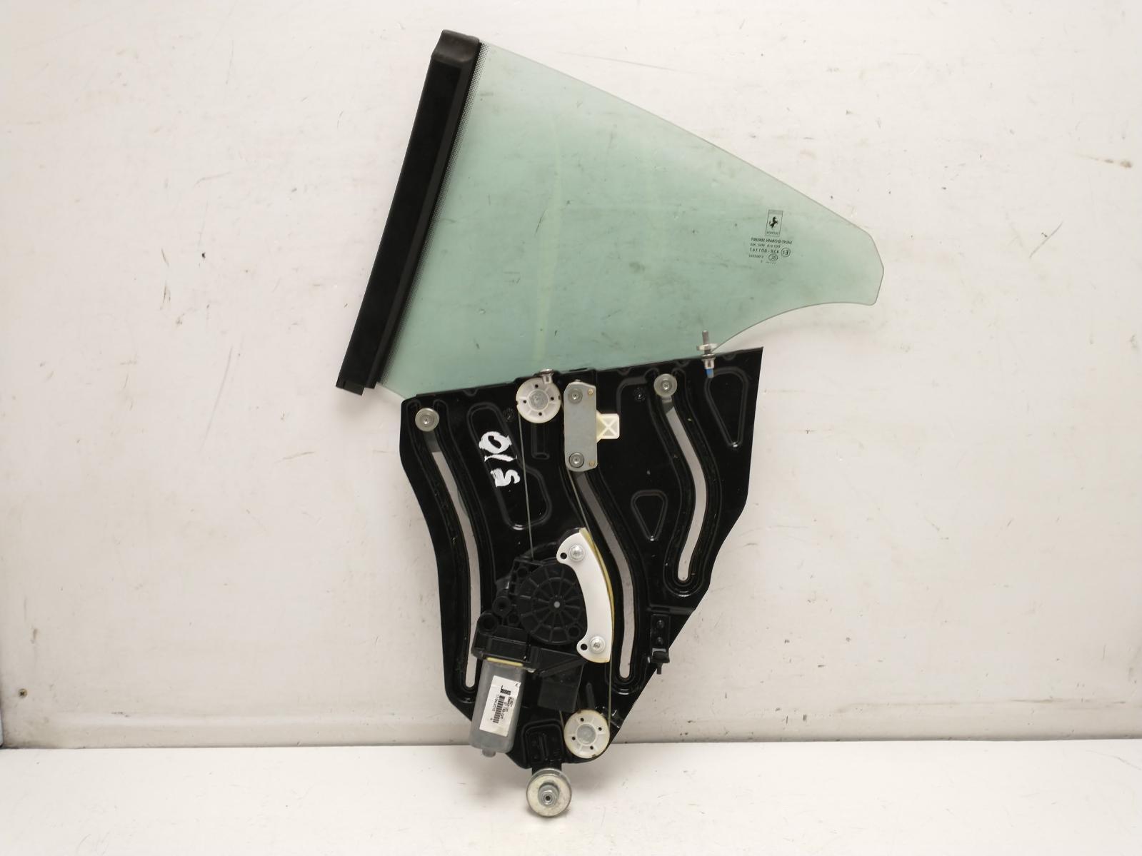 Side Window Rear Right Ferrari California 69845300 Disc for sale