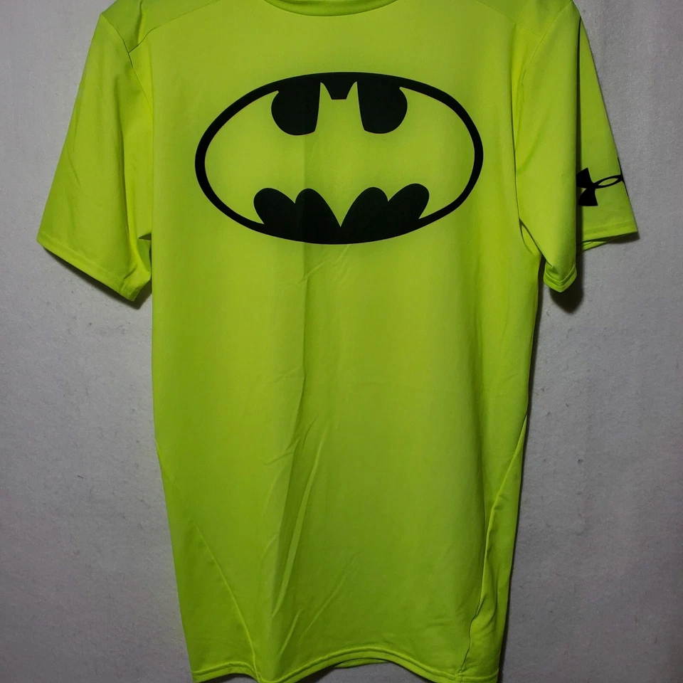 Camisa de compressão Under Armour Batman masculina logotipo grande gola redonda verde  - Imagem 3 de 4