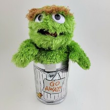 Sesame Street 10" Plush: Oscar the Grouch. New