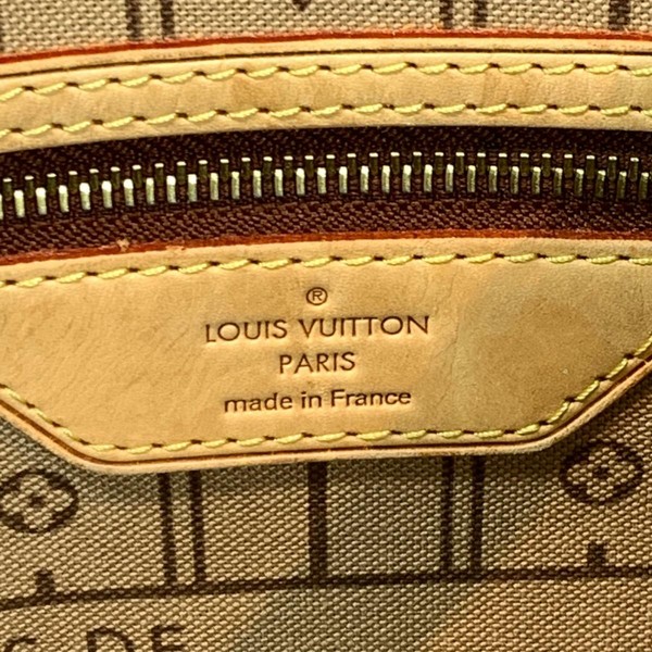 neverfull with strap