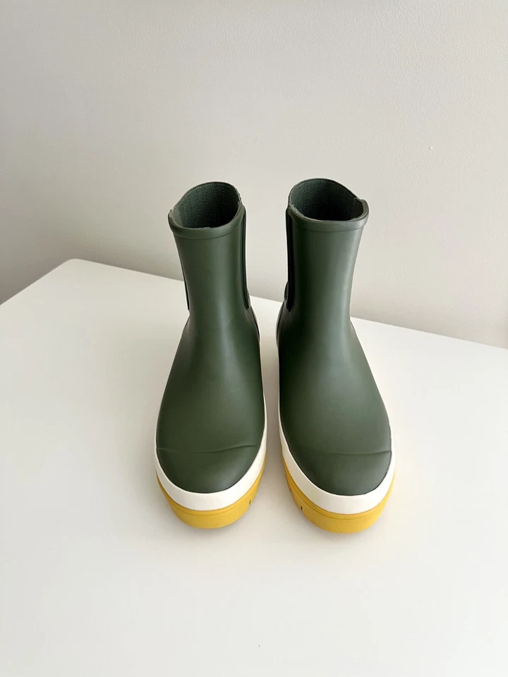 Botas de lluvia al tobillo con suela de goma TORY BURCH en verde/amarillo talla 7 Foto 2 de 4