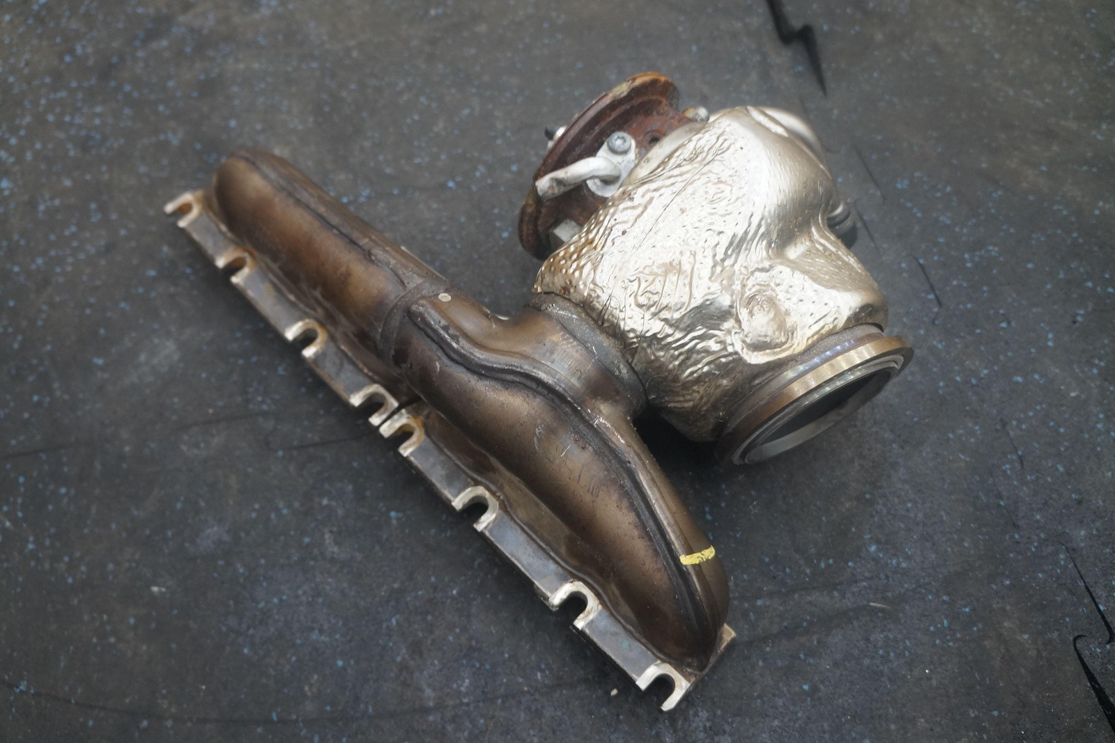 *Right Engine Turbo Turbocharger 6.0L W12 OEM Bentley Bentayga 2018 *Note