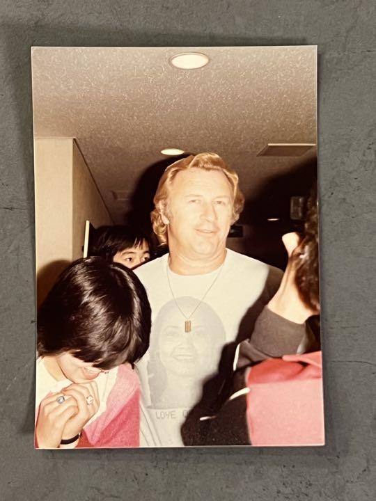 Nick Bockwinkel autographed colored paper with 2 photos AWA