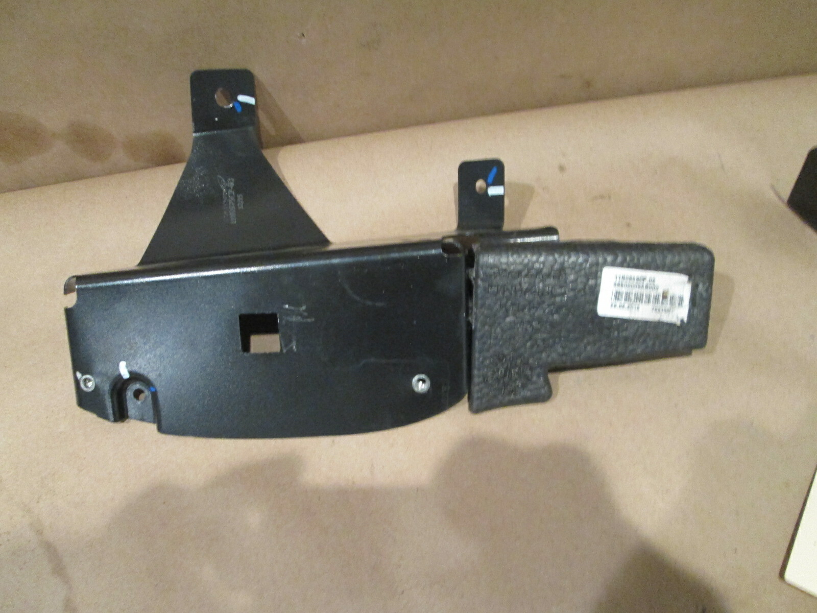 McLaren 570s - Bracket - P/N 11N0975CP