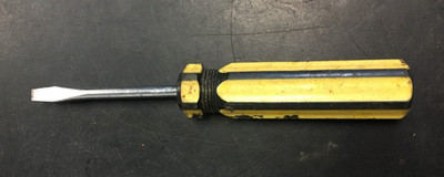 Flat Head Screw Driver Black Yellow Handle, 5.5'' LONG, 5MM WORKING EDGE
