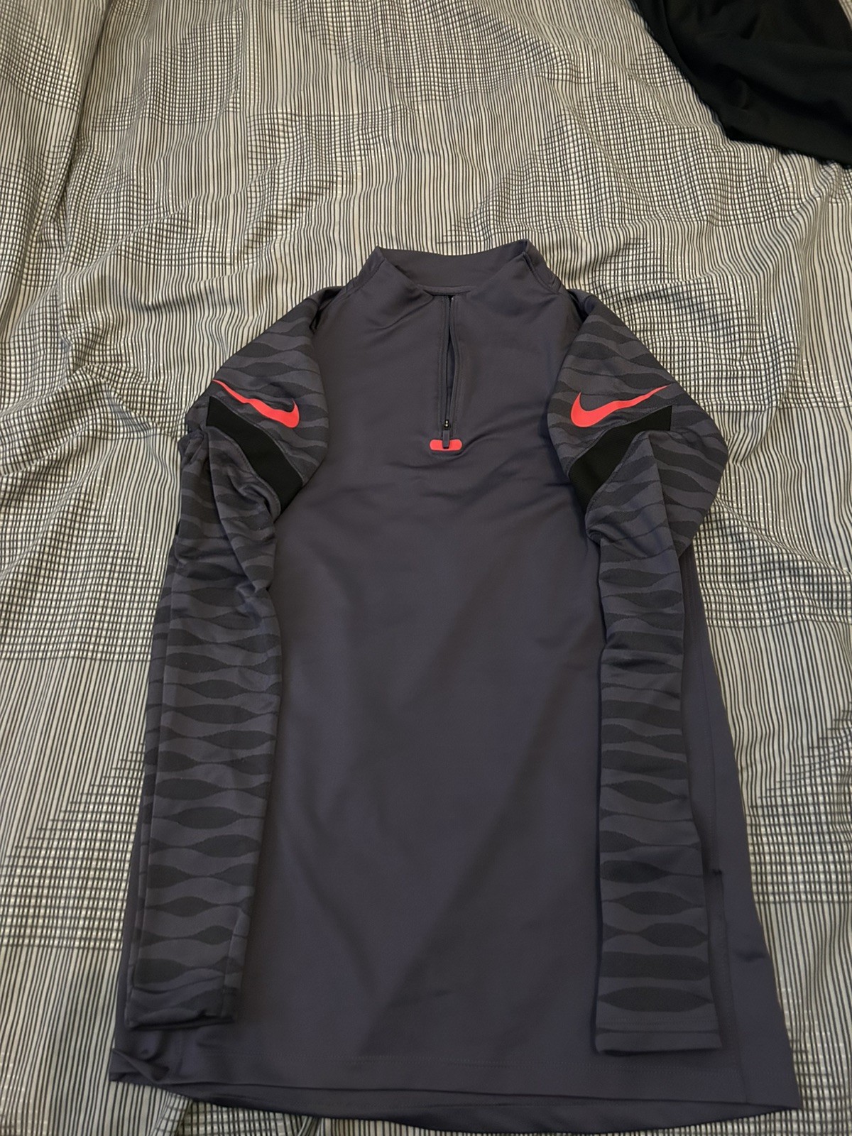Camisa de Entrenamiento Nike Dri-FIT Strike 21 Púrpura Taladro Top Hombre’s Pequeña Fútbol