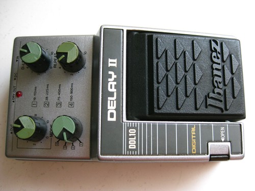 Vintage 80's DDL10 Ibanez Delay II Guitar Effect Pedal Japan
