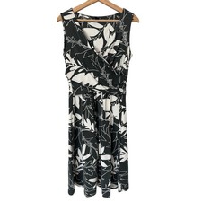 Lands End GREEN and White Faux Wrap Floral Dress Size Small (read)