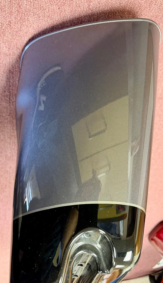 Harley-Davidson CVO Street Glide Right Saddlebag Bottom Smokey Gray/Black Hole - Изображение 4 из 4