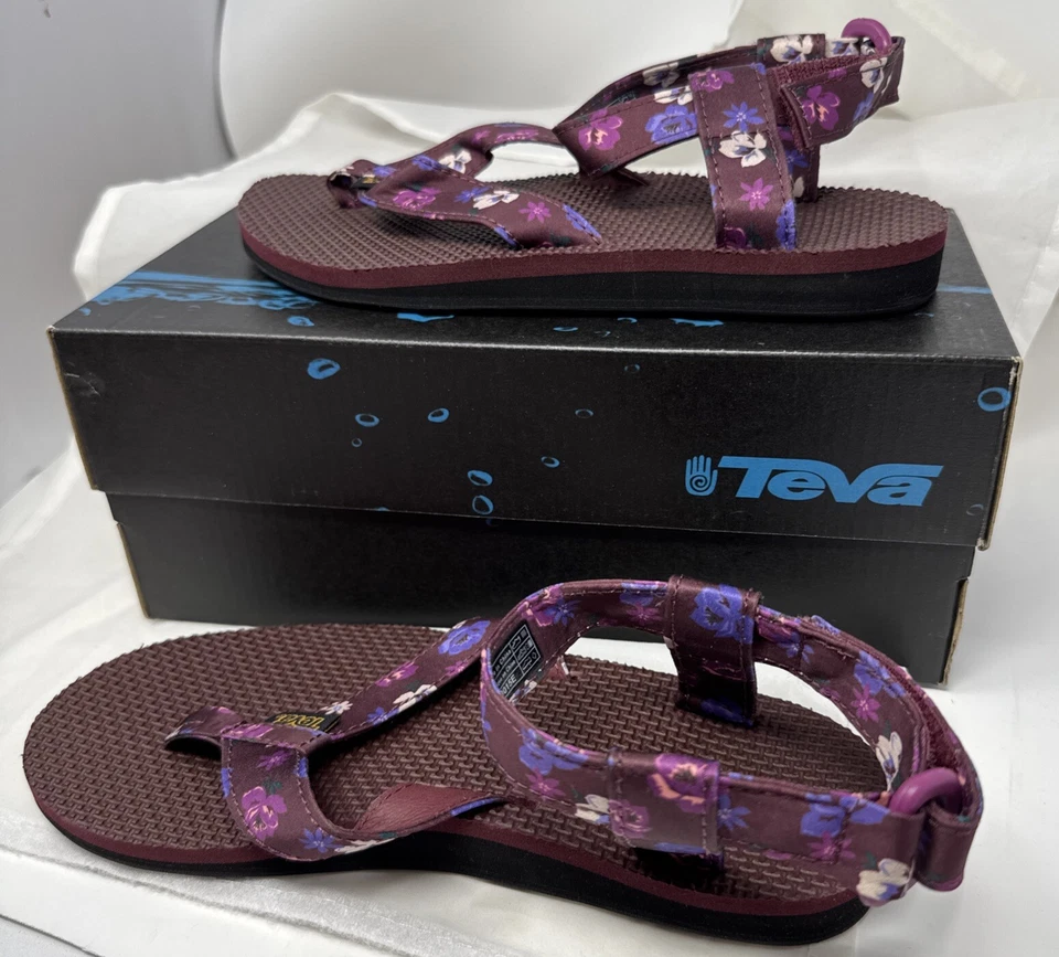 Sandália Teva Feminina Tamanho 6 Ao Ar Livre Casual Floral Cetim Roxo Sapatos Zinfandel - Imagem 4 de 4