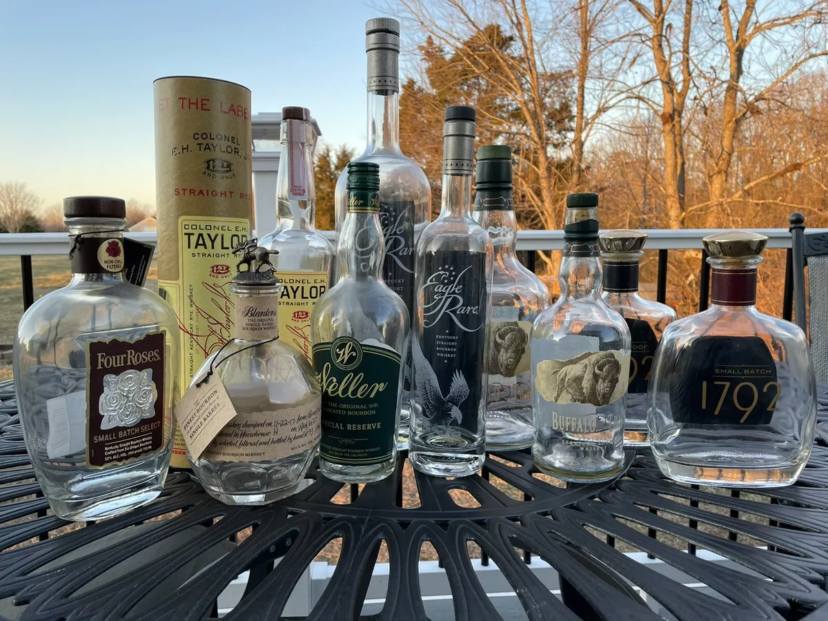 Batch of 6 various spirits bottles including : 1 bottle…