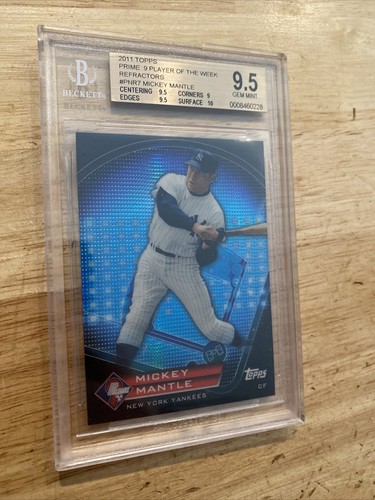 Mickey Mantle BGS 9.5 GEM MINT REFRACTOR Topps Collector Card 10 SUB GRADE 2011 - Picture 6 of 12