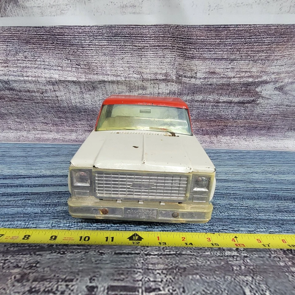 Camioneta pickup Chevrolet vintage de acero prensado de carrocería cuadrada de nylint blanca/roja Foto 3 de 4