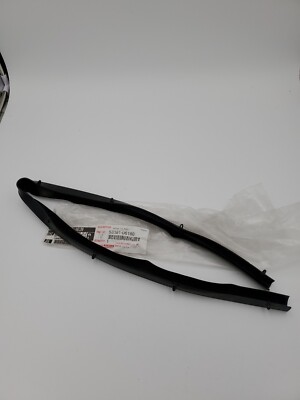 Genuine Lexus Front Seal 53381-06180 Hood To Rad ES350 2016-2018 