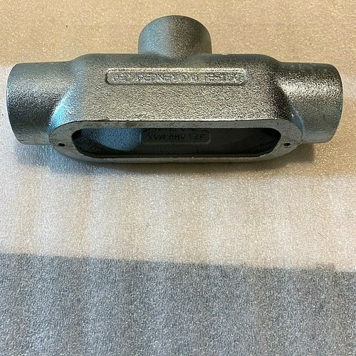 O-Z GEDNEY 1-1/2" HUB MALLEABLE IRON CONDUIT BODY, TB-150 - Picture 3 of 5