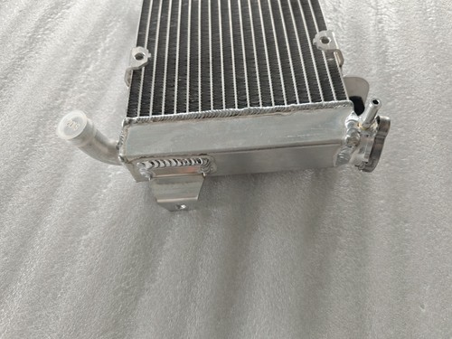 ๐บ๐ธ 17710-33H00 Radiator For Suzuki LTZ 400/LT-Z 400 Z Quadsport Z400 2009-2017 - Picture 5 of 9