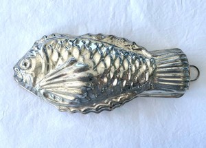 Vtg Tin Fish Jello/Pâté Mold Made in Portugal Original Sticker Rustic Kitchen