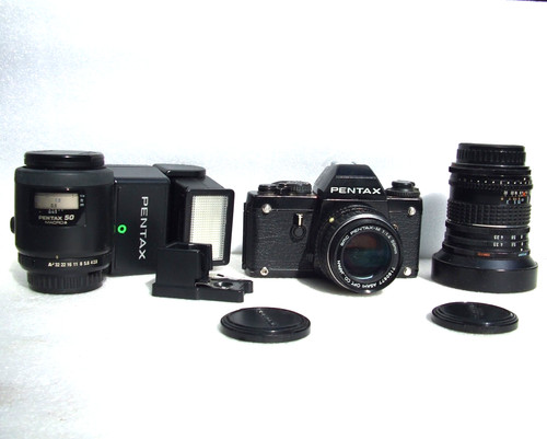 PENTAX LX CAMERA W/3 PENTAX - FLASH -STRAPS-MACRO 50MM-M 50MM -28MM F3.5 LENSES