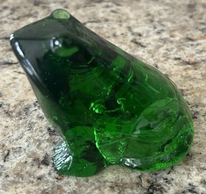 All MCM Green Glass Art Frog     2.25” X 2” X 2.25”