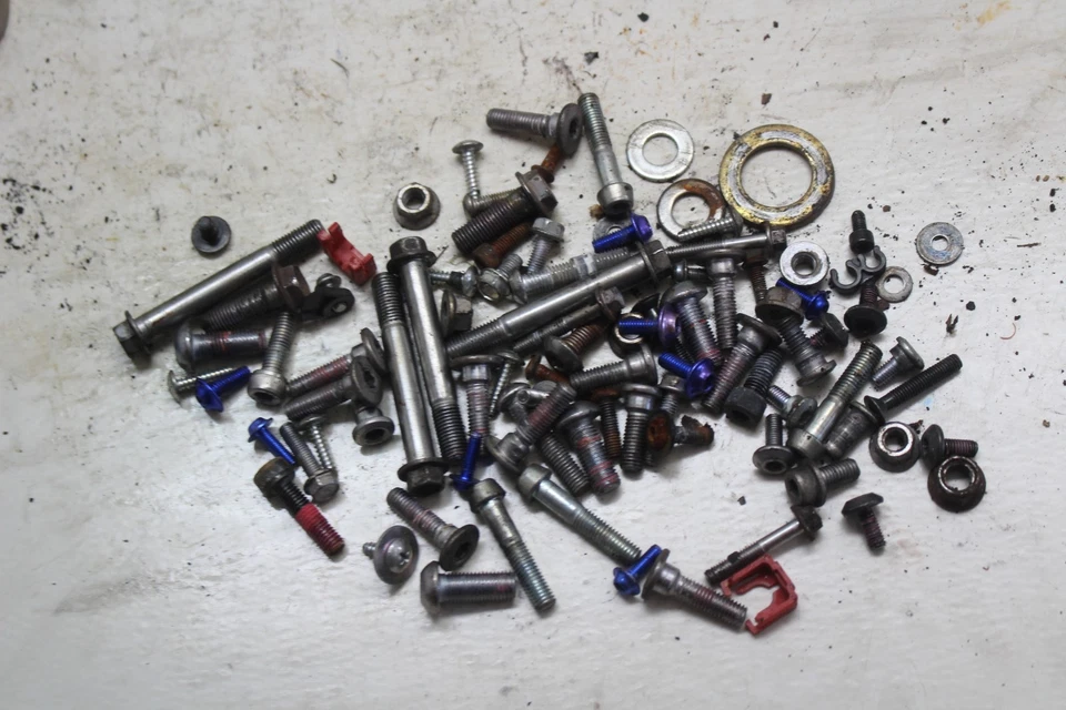 LOTE DE PEÇAS E FERRAGENS 2011-2015 KAWASAKI NINJA ZX10R ZX-10R - Imagem 2 de 4